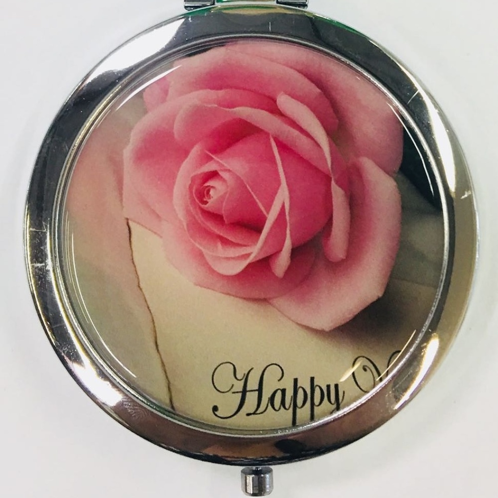 MAKE- UP MIRROR. NEW!!!
